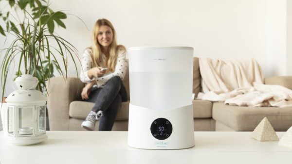 5631-Imagen-4 Imagen 4 Humidificador Cecotec BreezeCare 2600 Light Smart de 3,2 L y 260 ml/h. Con mando a distancia, temporizador y cobertura de 40 m² para un ambiente saludable.