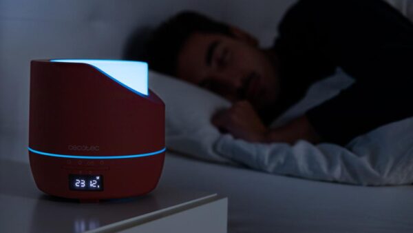 Imagen 4 Difusor de aroma Cecotec PureAroma 500 Smart Garnet de 500 ml con pantalla LED, temporizador 12h y función despertador. Cobertura de 30 m² y tres modos.