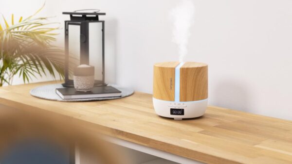 Imagen 7 Difusor de aromas PureAroma 550 Connected White Woody con 500 ml, altavoz Bluetooth, control por App y pantalla LED. Humidificador ultrasónico para 30 m².