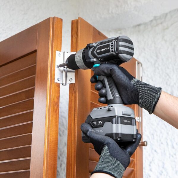 Imagen 4 Taladro percutor CecoRaptor Perfect Drill 4020 X-Treme de 20V con 50 Nm de torque y batería de 4000 mAh. Ideal para perforar y atornillar en diversos materiales.