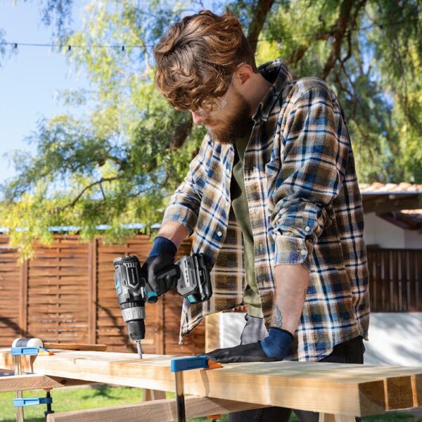 Imagen 3 Taladro percutor CecoRaptor 20V Brushless con 2000 rpm y 30000 bpm. Herramienta versátil de alta potencia para perforar y atornillar en múltiples superficies.