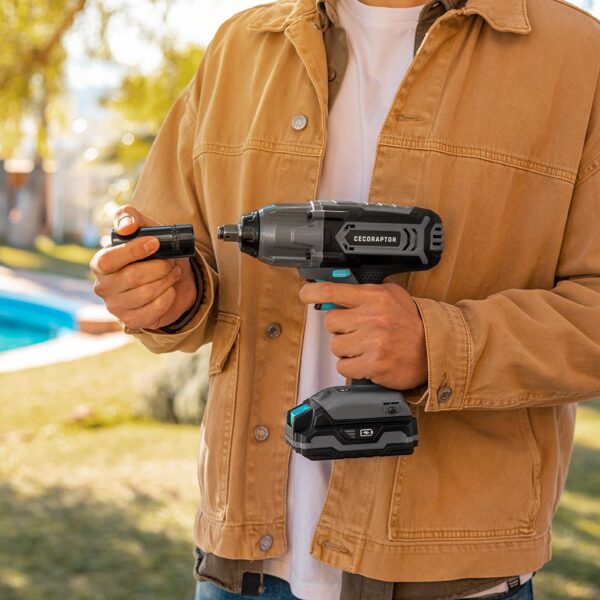 Imagen 7 Llave de impacto CecoRaptor Perfect Impact 2020 Ultra con 400 Nm, batería de 20V y 2000 mAh. Potencia y precisión para trabajos profesionales de atornillado.