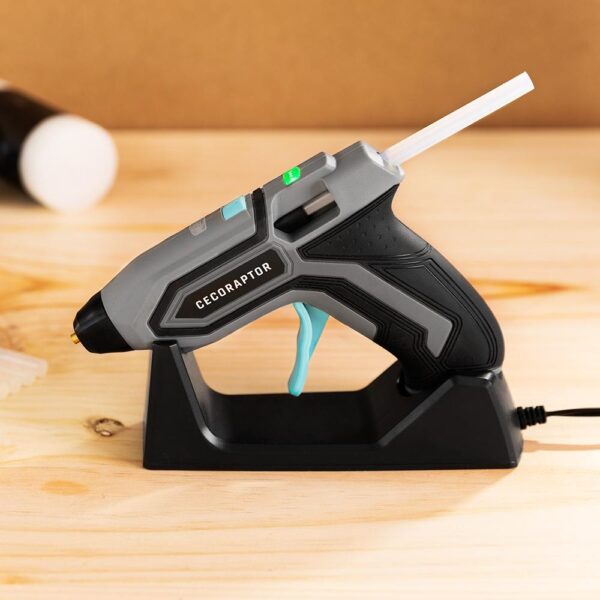 Imagen 4 Pistola de encolar sin cables CecoRaptor Perfect Fix 360 X-Treme con batería de 3,7 V, calentamiento rápido en 90 segundos y autonomía de hasta 30 minutos.