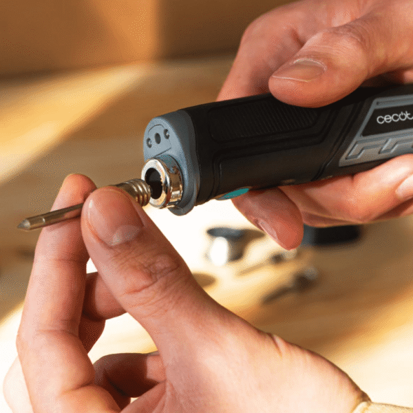 70022-Imagen-6 Imagen 6 Soldador inalámbrico CecoRaptor Perfect Solder 360 Advance de 4 V y 8 W. Alcanza 450 ºC en solo 20 segundos. Ideal para electrónica y reparaciones precisas.