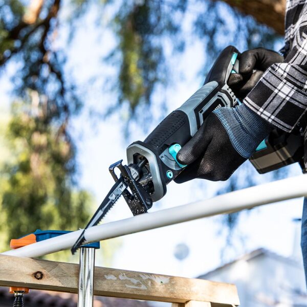 Imagen 6 Sierra de sable inalámbrica CecoRaptor Perfect Quick&Cut 2020 Advance. Batería 20V, 3000 spm y capacidad de corte de 100 mm en madera para proyectos exigentes.