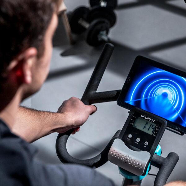 7086-Imagen-6 Imagen 6 Bicicleta estática DrumFit Indoor 7000 Magno con resistencia magnética. Diseño ergonómico, pantalla LCD y funcionamiento silencioso para entrenar en casa.