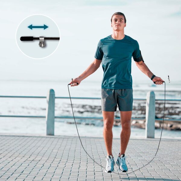 Imagen 4 Comba de velocidad profesional DrumFit Speed Jump Rope de Cecotec. Diseñada con rodamientos de alta precisión y cable ajustable para entrenamientos intensos.