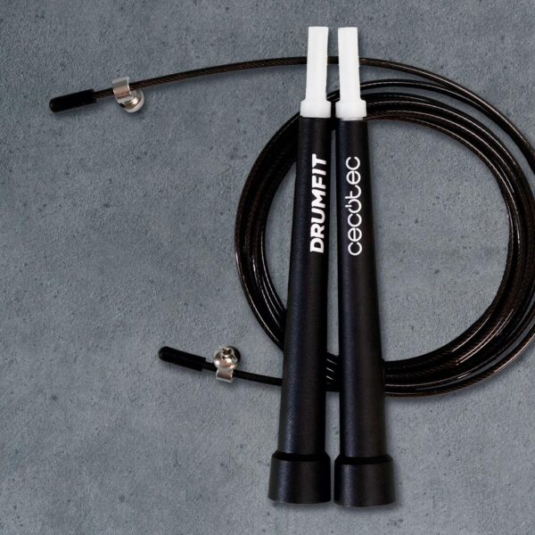 Imagen 7 Comba de velocidad profesional DrumFit Speed Jump Rope de Cecotec. Diseñada con rodamientos de alta precisión y cable ajustable para entrenamientos intensos.
