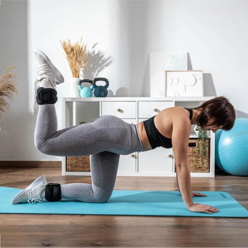 Imagen 2 Pesa rusa DrumFit KettleBell 8000 Neo de 8 kg. Fabricada en hierro fundido con revestimiento de neopreno. Agarre ergonómico, diseño estético y fácil limpieza.