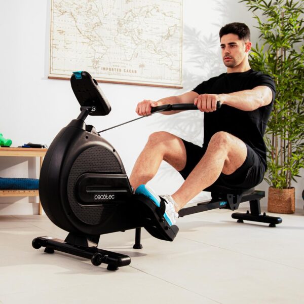 7223-Imagen-2 Imagen 2 Máquina de remo Drumfit Rower 9000 Regatta con resistencia magnética, 8 niveles y volante de inercia de 9 kg. Pantalla LCD y diseño plegable vertical.