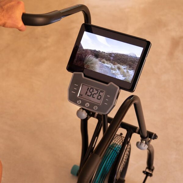 Imagen 7 La Drumfit CrossFit 2000 Eolo es una bicicleta de aire con resistencia por ventilador, pantalla LCD y sillín ajustable, ideal para entrenamiento HIIT intenso.