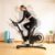 Imagen 7 Bicicleta indoor profesional con motor de 800W y volante de inercia de 10 kg. Destaca por sus 32 niveles de resistencia, 16 de inclinación y conexión a APP.