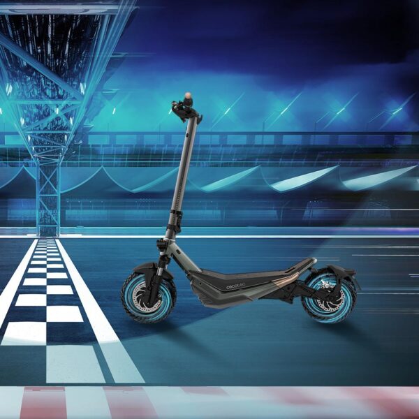 Imagen 8 Patinete Cecotec Bongo Serie Doble Z 80 con doble motor de 2200 W, batería de 20000 mAh y autonomía de 85 km. Supera pendientes del 15% con total estabilidad.