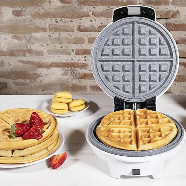 Imagen 4 Gofrera eléctrica 3 en 1 de 700 W con diseño circular. Incluye placas intercambiables con revestimiento RockStone ecológico para gofres, donuts y muffins.