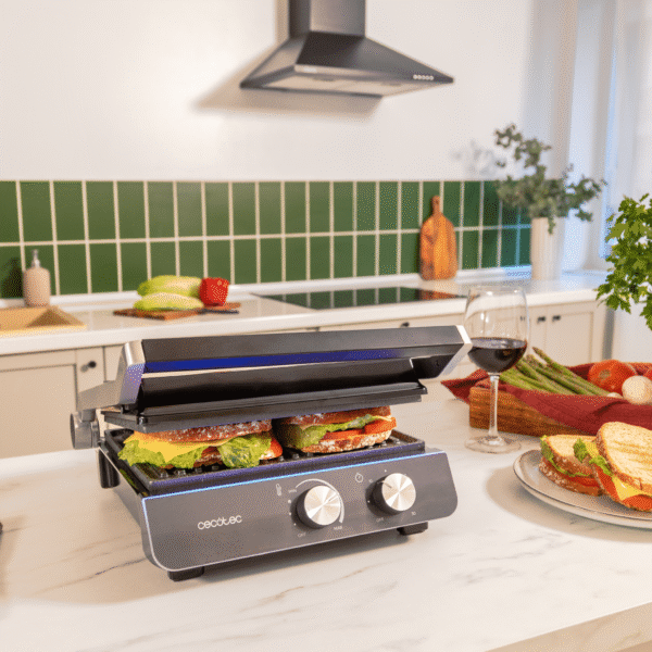 Imagen 5 Parrilla eléctrica de 2200 W con placas RockStone extraíbles y apertura 180º. Control digital de tiempo y temperatura para un cocinado preciso y fácil limpieza.