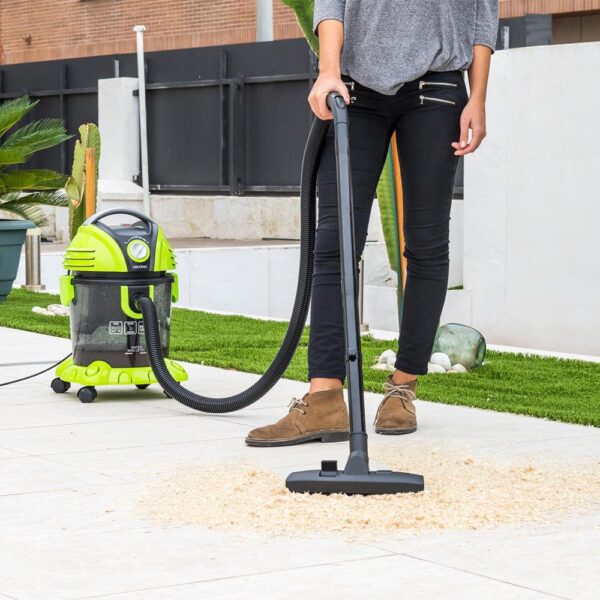 Imagen 8 Aspirador de sólidos y líquidos Cecotec de 1400 W con función soplador, regulador de potencia, depósito de 15 L y tubo metálico para una limpieza profunda.