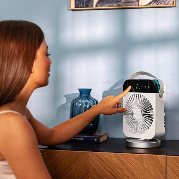 8356-Imagen-5 Imagen 5 Climatizador de sobremesa con oscilación y pantalla digital. Depósito de 300 ml, temporizador programable y control táctil para un ambiente fresco y confortable.
