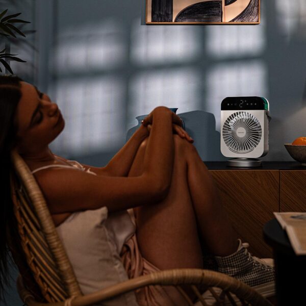 8356-Imagen-8 Imagen 8 Climatizador de sobremesa con oscilación y pantalla digital. Depósito de 300 ml, temporizador programable y control táctil para un ambiente fresco y confortable.