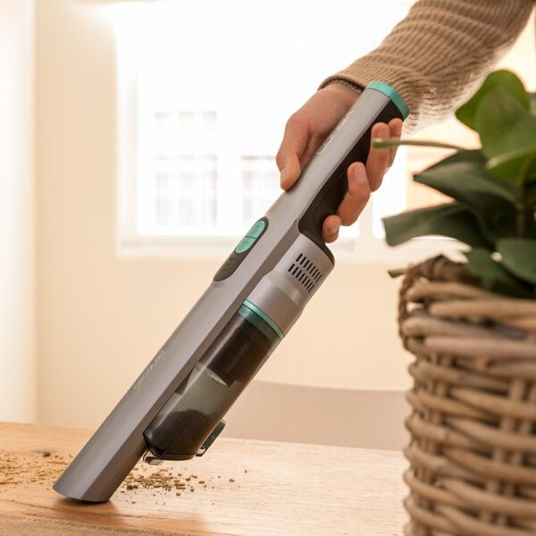 Imagen 5 Aspiradora de mano Conga Rockstar Micro+ con motor Digital Brushless de 200 W, 20 kPa de succión y 40 minutos de autonomía. Diseño ligero con base de autoguardado.