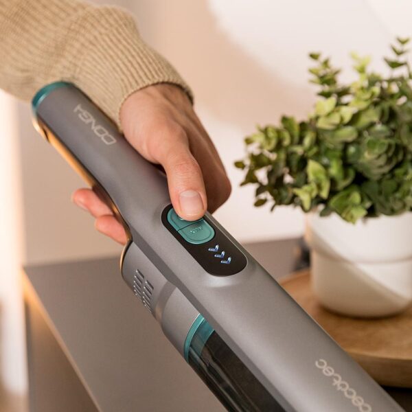 Imagen 7 Aspiradora de mano Conga Rockstar Micro+ con motor Digital Brushless de 200 W, 20 kPa de succión y 40 minutos de autonomía. Diseño ligero con base de autoguardado.