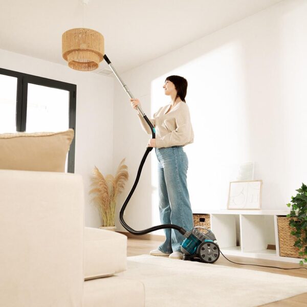 Imagen 7 Aspirador de trineo Conga Rockstar Cyclonic X-treme con 800 W de potencia y bolsa de 2 L. Limpieza eficiente con filtrado de alta eficiencia y diseño compacto.