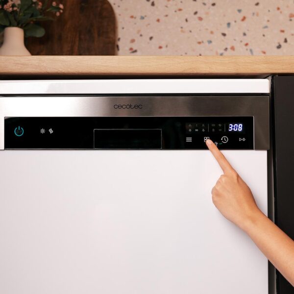 Imagen 8 Optimiza la limpieza de tu vajilla con el Bolero Aguazero 6110 de 60 cm. 13 cubiertos, 6 programas, Media Carga y Dry+ para un secado eficiente y reluciente.