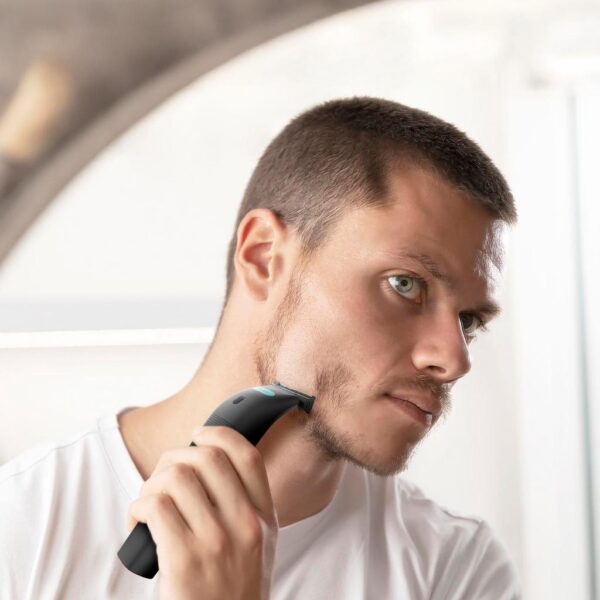 Imagen 3 Rasuradora facial PrecisionCare OneShave Screen con cuchillas de acero inoxidable, 90 min de autonomía, resistencia IPX7 y 3 peines guía de 1, 3 y 5 mm.