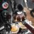 Imagen 7 Cafetera espresso Baristeo Iconic de Cecotec con 1630 W, 20 bares y manómetro PressurePro. Prepara cafés profesionales con la mejor crema y aroma en casa.