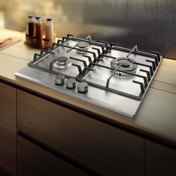 Imagen 7 Placa de gas Bolero Squad G 3200F Inox con 2 fuegos, superficie de acero inoxidable, encendido integrado y sistema de seguridad termopar automático.