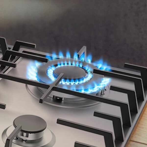 A01_EU01_100193-Imagen-8 Imagen 8 Placa de gas Bolero Squad G 4200F Inox con 4 fuegos, parrillas de hierro fundido y seguridad FlameOut. Potencia y diseño profesional para tu cocina.