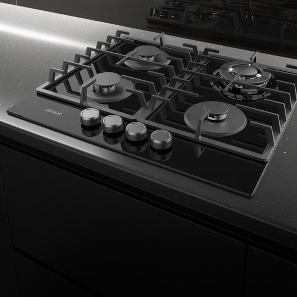 A01_EU01_100195-Imagen-7 Imagen 7 Placa de gas Bolero Squad G 4200F Glass Black con 4 quemadores, superficie de cristal templado de alta resistencia y sistema de seguridad FlameGuard integrado.