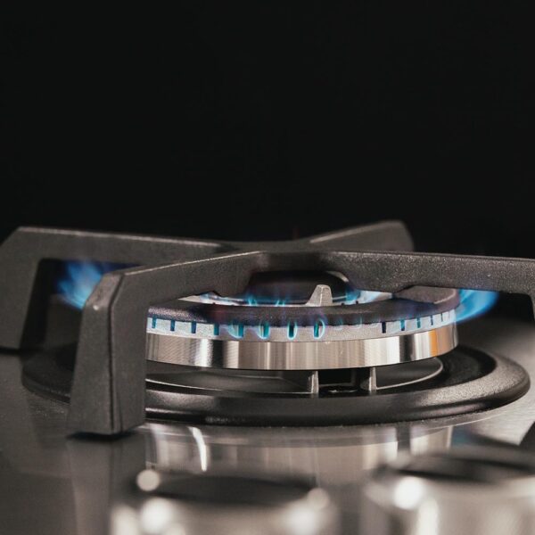 Imagen 8 Placa de gas Cecotec Bolero Squad G 1400S Inox con 4 fuegos, encendido electrónico, sistema de seguridad termopar y acabado duradero en acero inoxidable.