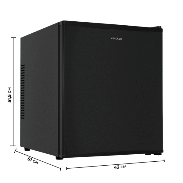 Imagen 2 Nevera mini bar CoolMarket BC SD 47 Black de 44L. Sistema termoeléctrico silencioso de 35 dB, luz LED interior y control mecánico en un elegante diseño negro.