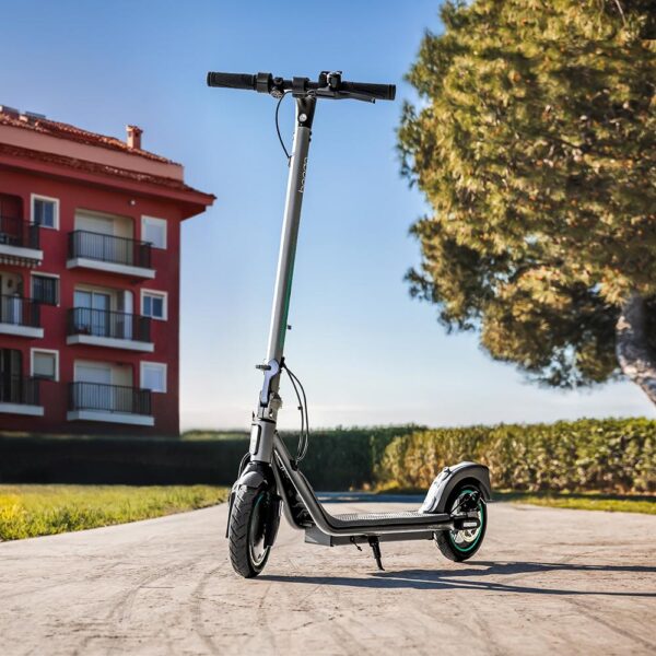 Imagen 5 Patinete eléctrico Cecotec Bongo D20E Connected con 500 W de potencia máxima, autonomía de 20 km y conectividad mediante App para una movilidad urbana eficiente.