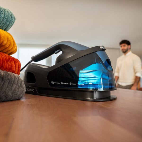 Imagen 5 Centro de planchado vertical Cecotec IronHero V-2400 Station de 2400 W, vapor continuo de 180 g/min y golpe de 370 g/min. Suela cerámica y sistema antical.