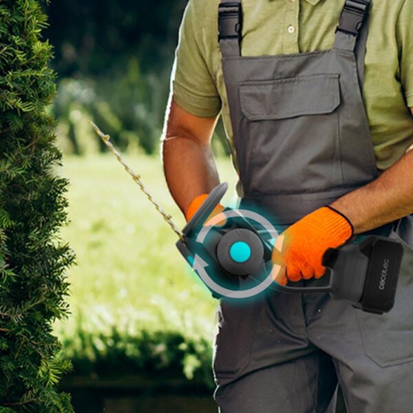 Imagen 4 Cortasetos de mano 2en1 Cecotec TitaniumSword 2120 Hand XL. Motor Brushless, batería 21V y cuchillas de titanio con dos accesorios de corte precisos.