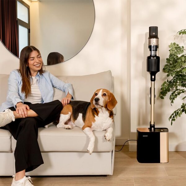 Imagen 4 Aspirador vertical Conga Rockstar 5500 Station Pet Flex de 700 W y 220 AW. Con base de autovaciado, cepillo antienredos y hasta 90 minutos de autonomía total.