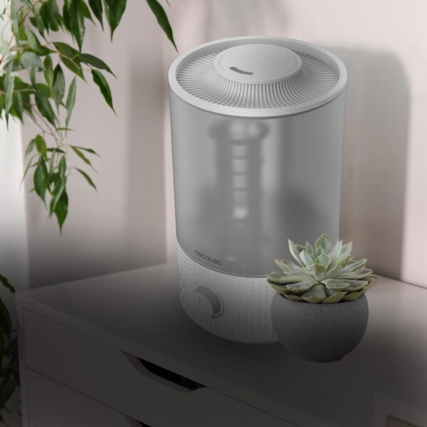 Imagen 8 Humidificador ultrasónico BreezeCare 2500 Light de Cecotec con 2,5 L de capacidad y 250 ml/h de vaporización. Mejora el confort y la humedad en el hogar.