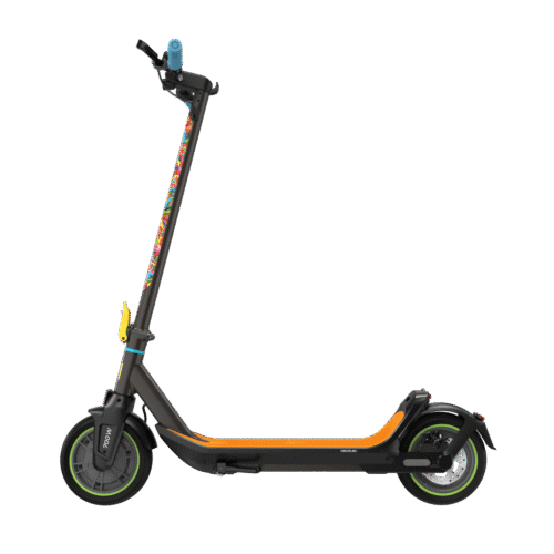 Imagen 2 Patinete eléctrico Bongo Serie M30 Connected Coloring Tech con 700 W de potencia, 30 km de autonomía y S-Driving System. Edición solidaria de Cecotec.