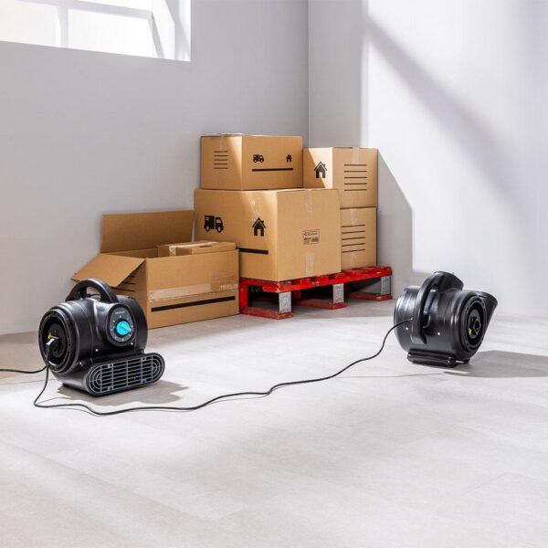 A01_EU01_106745-Imagen-5 Imagen 5 Soplador de aire industrial Cecotec BlowIndustry 2000 FlowFloor con 200W, 1400 RPM y 3 velocidades. Ideal para ventilación y secado rápido de superficies.