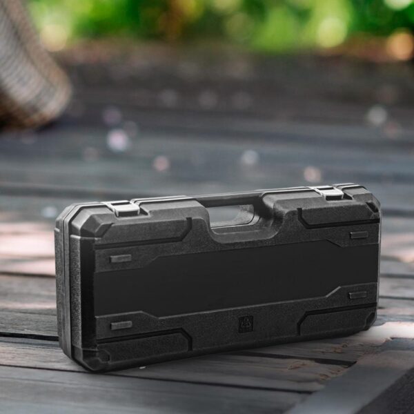 A01_EU01_106754-Imagen-8 Imagen 8 Sierra de podar a batería Cecotec MontanaForce 4000 Hand de 4 pulgadas y 21V. Equipada con engrasador manual. Incluye maletín, cadena extra y accesorios.