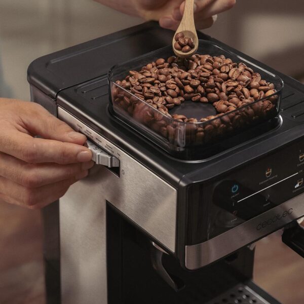 Imagen 5 Cafetera espresso Power Espresso 20 Grind de 1350 W con molinillo integrado, 20 bares de presión, sistema Thermoblock y depósito de agua de 2,5 litros.