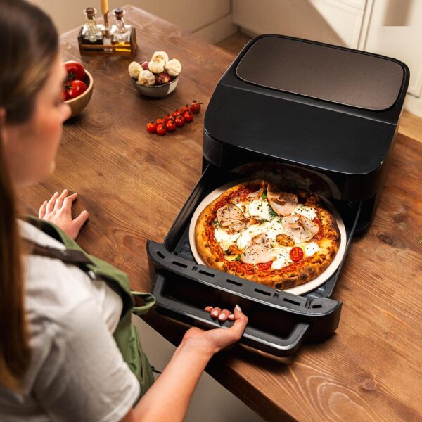 Imagen 7 Horno para pizza Pizza&Fry 7000 de 7L con pantalla táctil. Potencia de 1600W para resultados crujientes y versatilidad para hornear y freír sin apenas aceite.