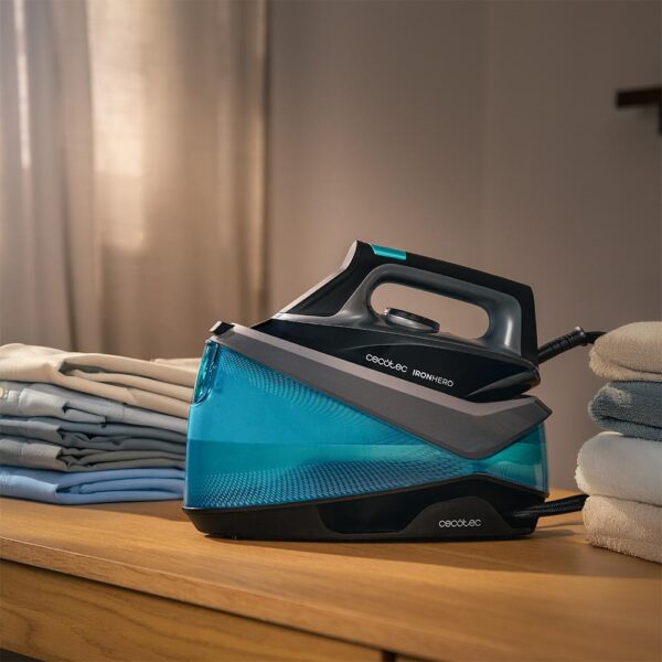 Imagen 5 Centro de planchado IronHero H-2800 Station de 2800 W. Vapor continuo de 135 g/min, suela Turbo Slide y sistema antical Cyclo Clean para resultados impecables.