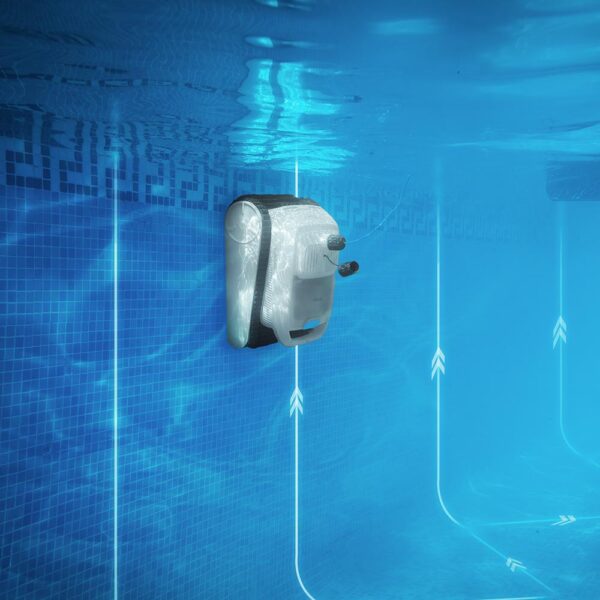 Imagen 8 Robot limpiapiscinas Conga Pooldroid 10000 TotalClean AquaSkater. 4 motores, autonomía de 150 min y ScubaDriving Tech para piscinas de hasta 300 m2.