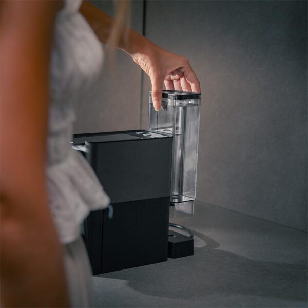 Imagen 7 Cafetera de cápsulas Nespresso Power Caps 20 de Cecotec. Diseño compacto con 19 bares de presión, depósito de 0,7 L y calentamiento rápido para un café perfecto.