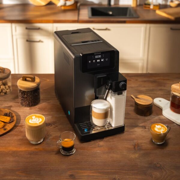 Imagen 5 Cafetera superautomática Cecotec Cremmaet Latte de 19 bares. Diseño compacto, molinillo integrado y sistema de leche para lattes y cappuccinos automáticos.