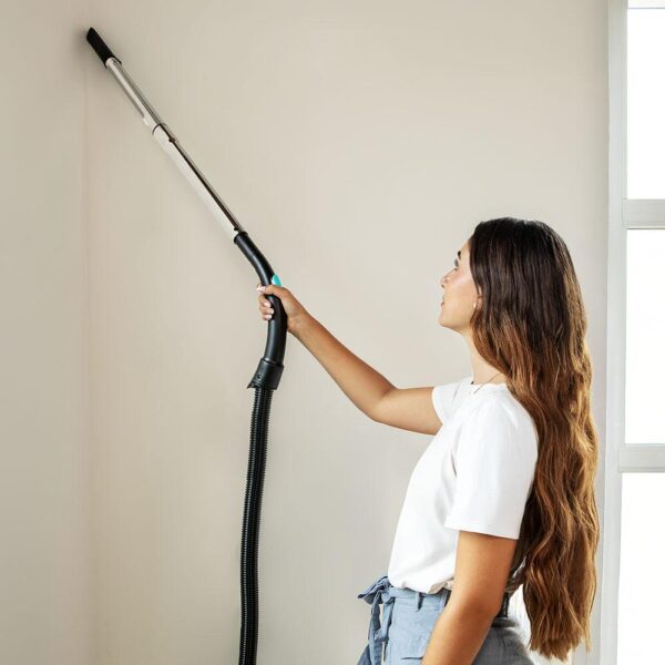 Imagen 8 Aspirador de trineo Conga Powerbag 2000 Compact Plus con 800 W de potencia, bolsa de 2 L y filtro de alta eficiencia. Limpieza profunda en todo tipo de suelos.