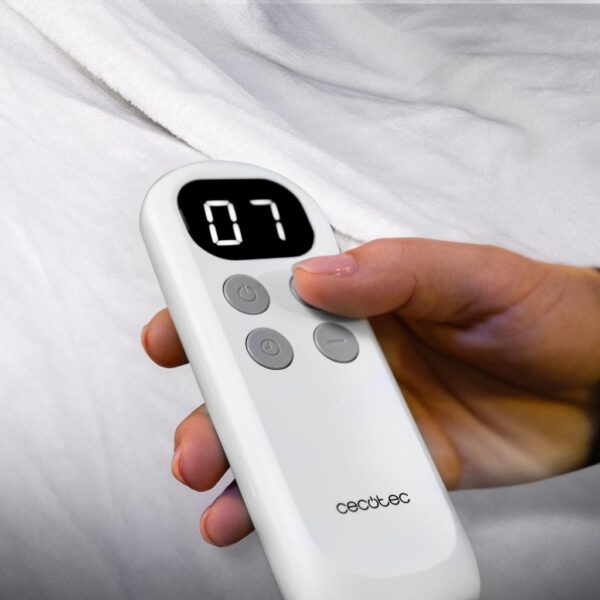 Imagen 8 Disfruta del máximo confort térmico con la manta eléctrica Cecotec HeatConfort Calma de 200x180 cm. Calor uniforme y suave para un descanso reparador y cálido.