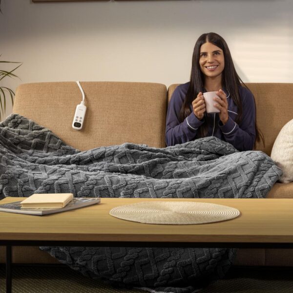 Imagen 6 Manta eléctrica HeatConfort Luma de 180x130 cm con tacto suave, distribución uniforme del calor y varios niveles de temperatura para un descanso perfecto.